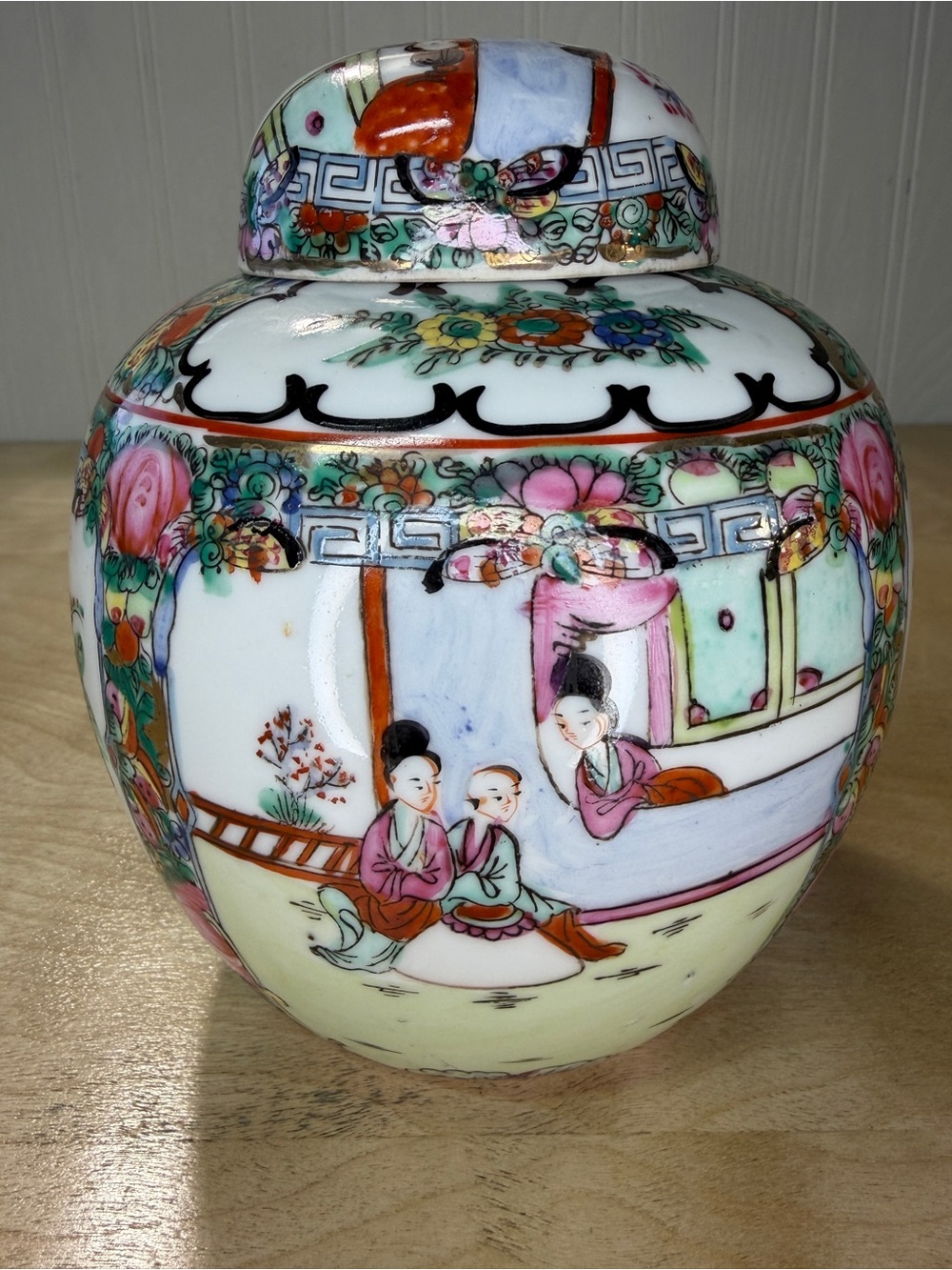 Vintage 70s Hong Kong Famille Rose Medallion Hand-Painted Porcelain Ginger Jar - Picture 3 of 7